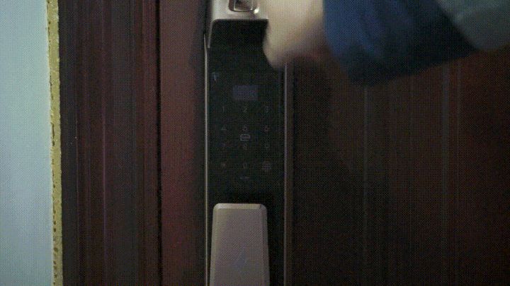 “嘿，Siri，开门了”：神奇的小燕科技HomeKit全自动智能门锁
